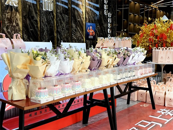 昌禾裝飾·女神節(jié)特輯｜以花為禮，以甜為伴，致敬每一位發(fā)光的你